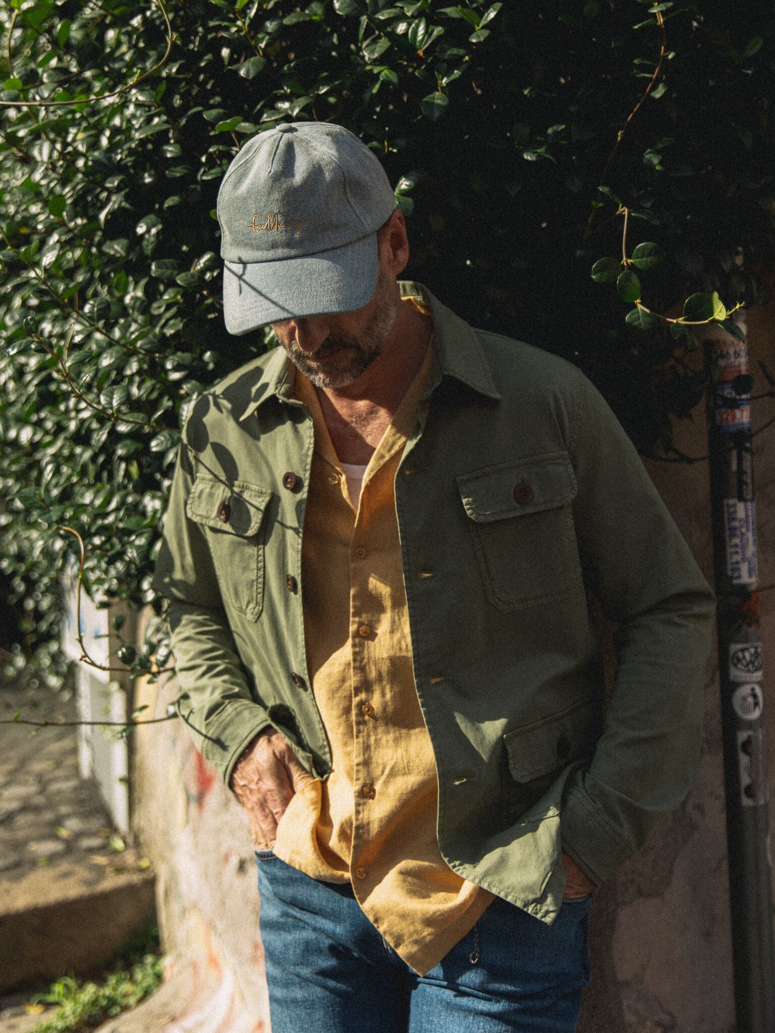 Modelshot / Olive Green / Detail